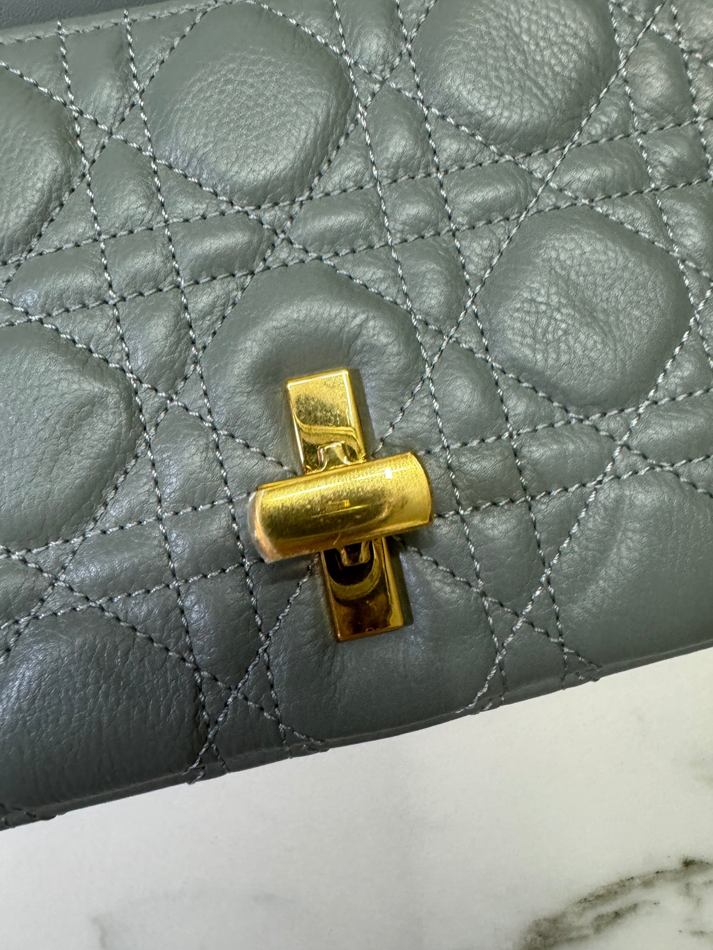 DIOR Caro 石灰色 小號