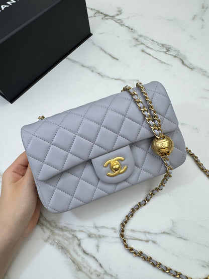CHANEL Mini CF20 金球 淺灰色
