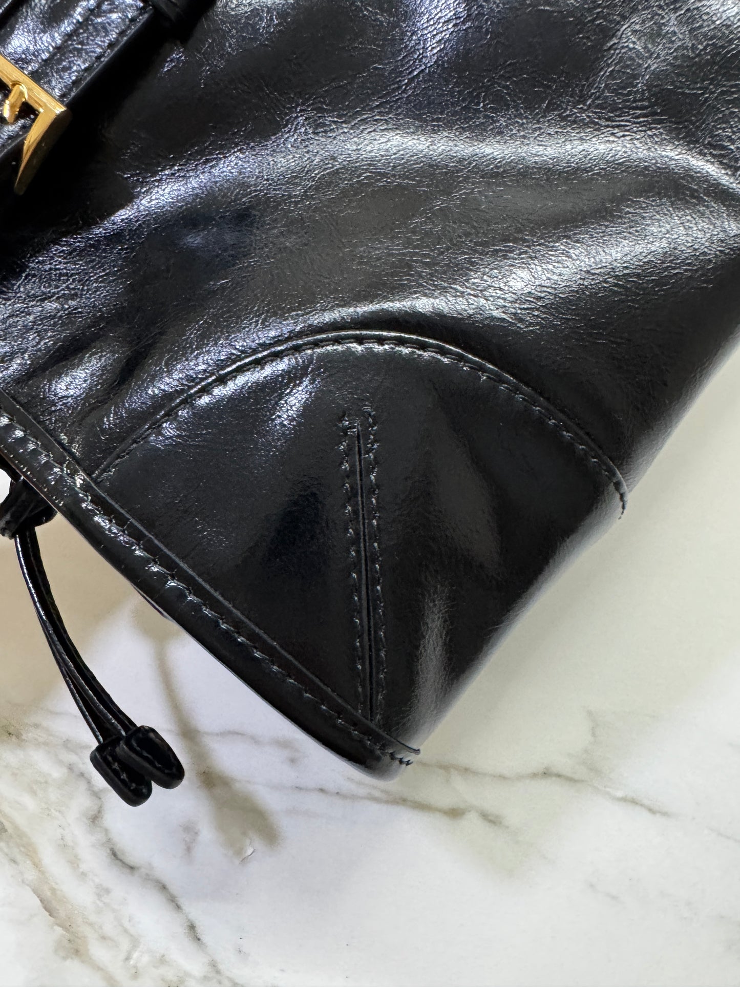 PRADA Soft Lux 中號 黑色