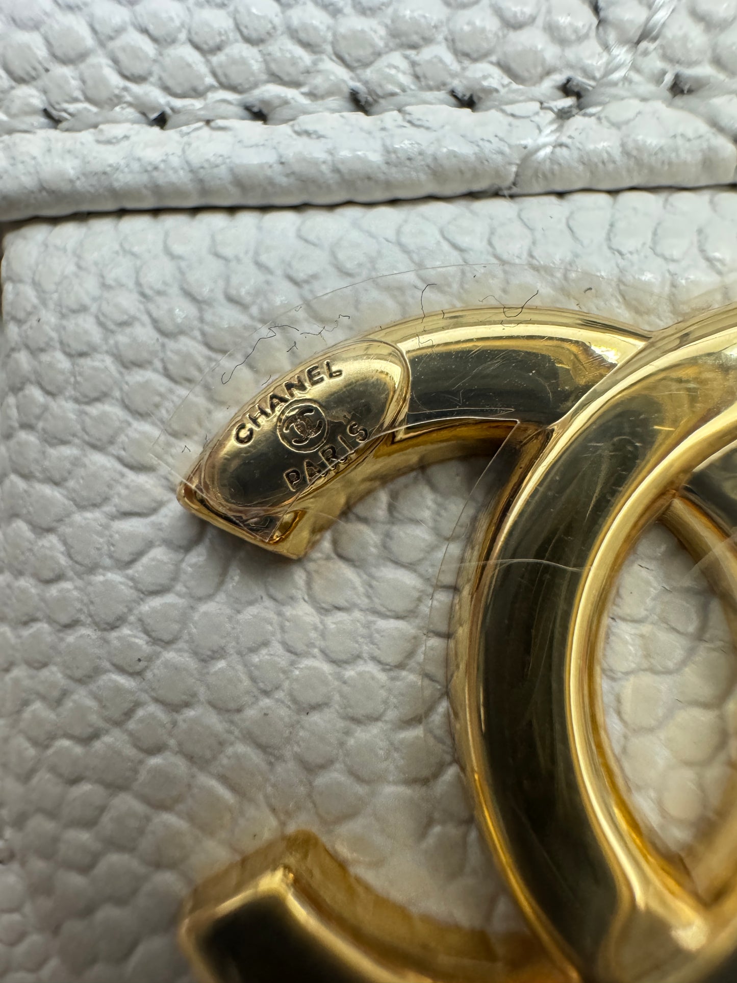 CHANEL Mini 25Bag 白色亮金扣