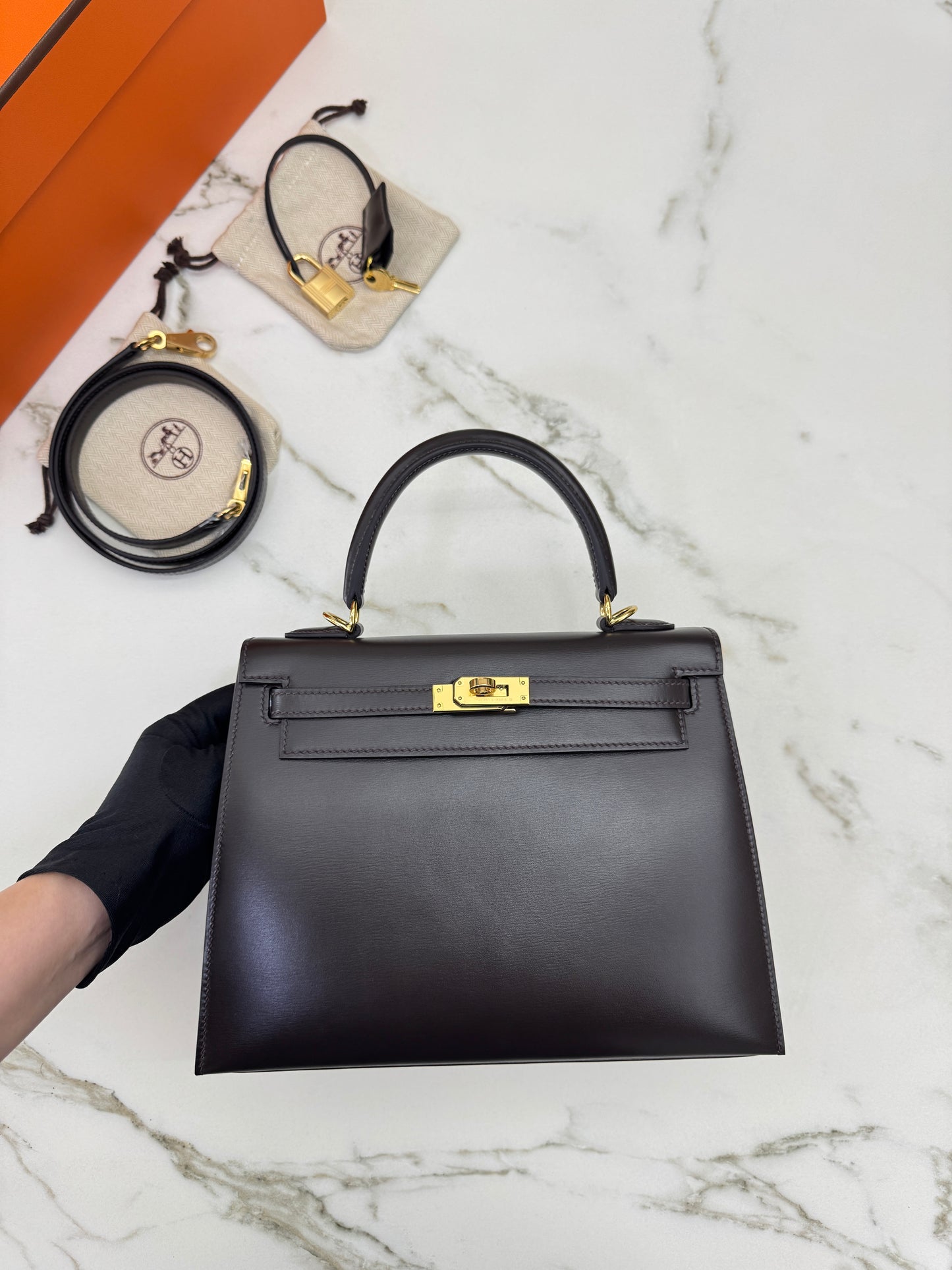 HERMES Kelly 25 烏木色Box皮金扣 外縫 Ebene Box Leather Seilier GHW