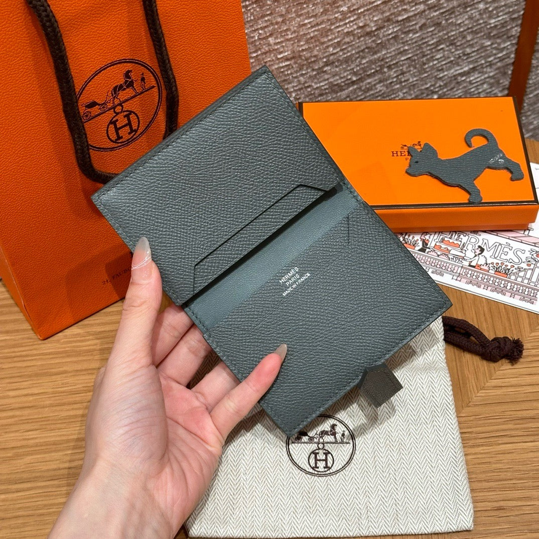 HERMES Bearn mini 卡包 杏仁綠 銀扣 epsom