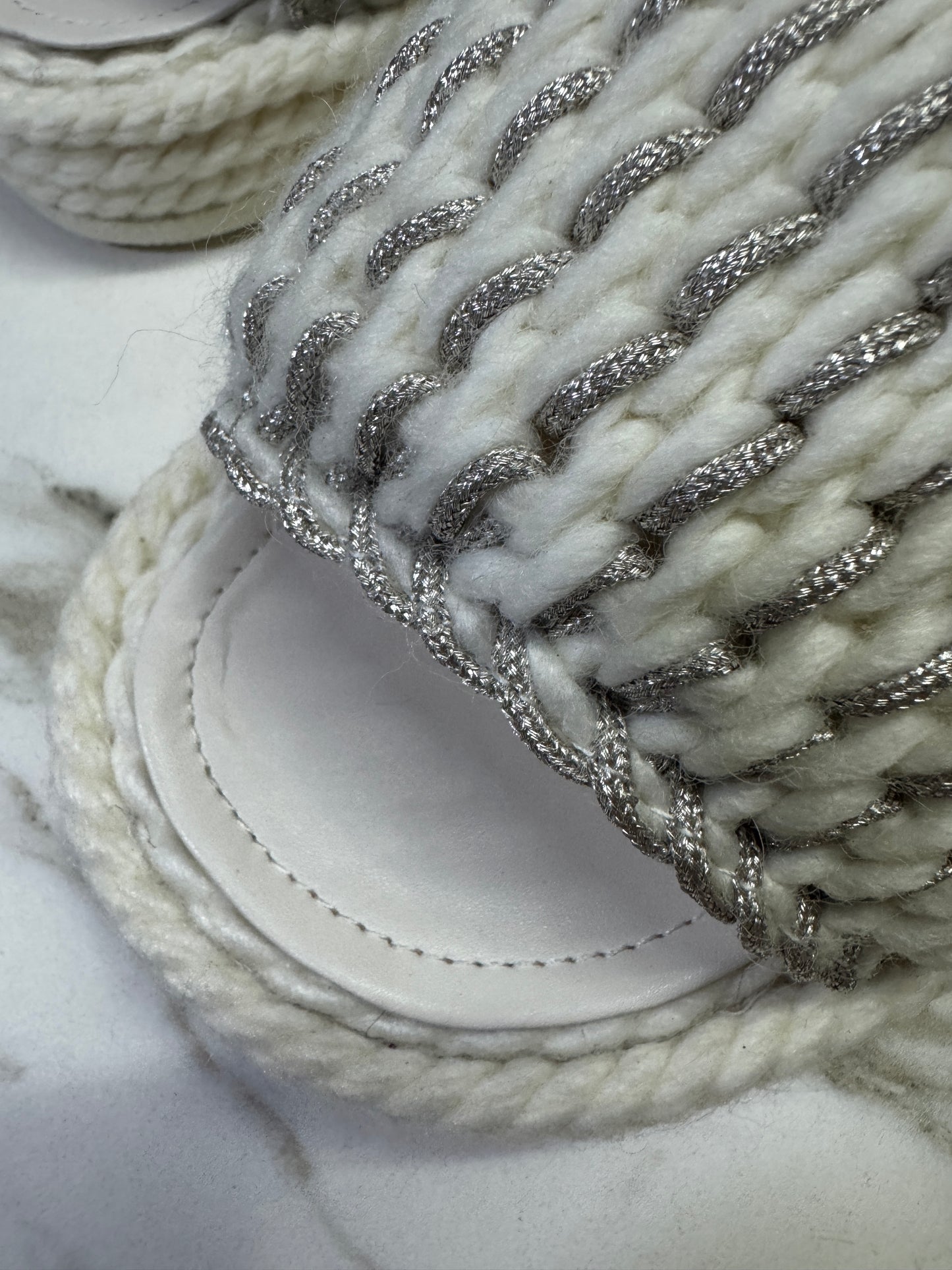 CHANEL 白銀色 厚底拖鞋