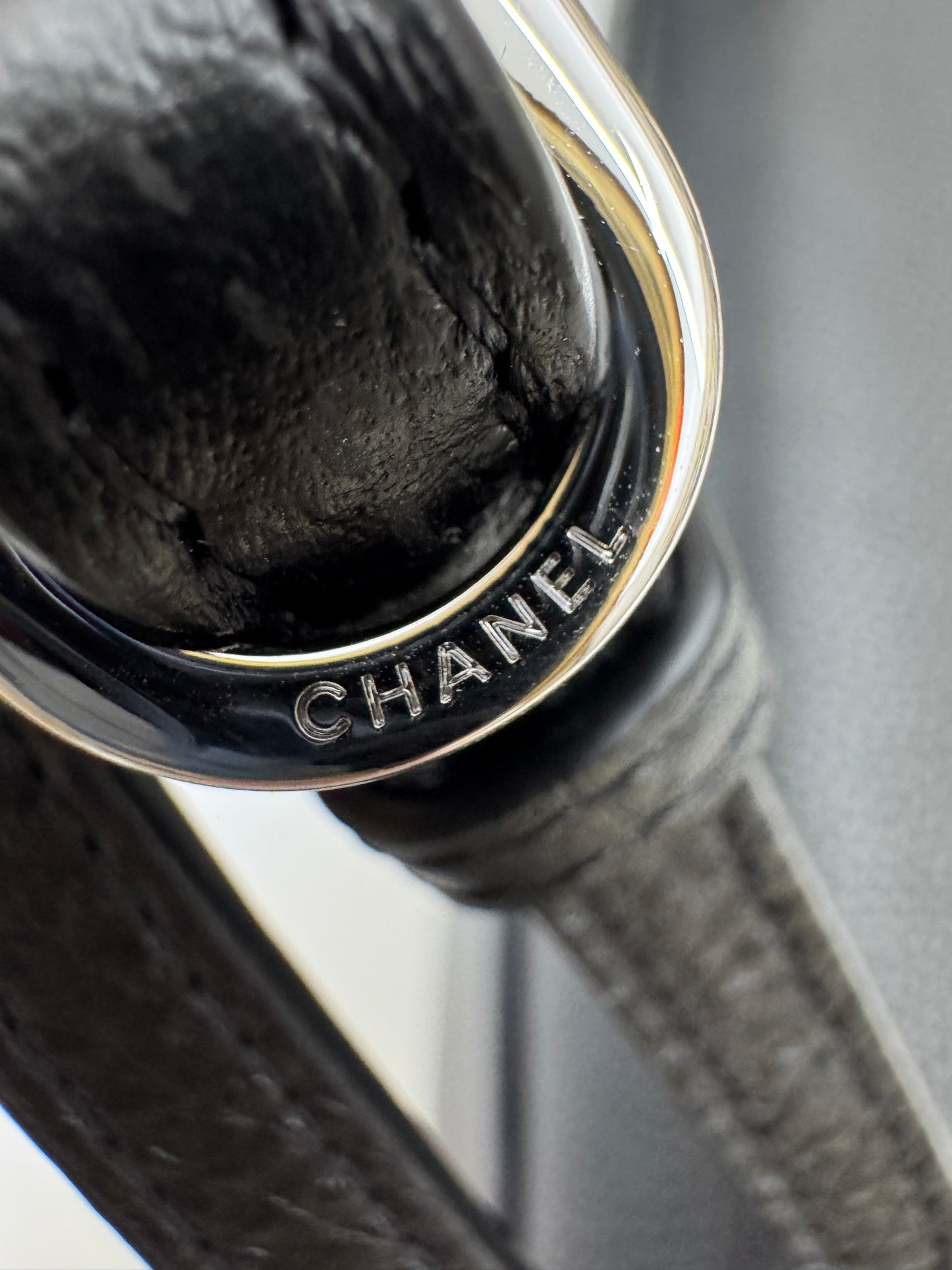 CHANEL 26S Maxi Flap Bag 黑銀小號（32cm)