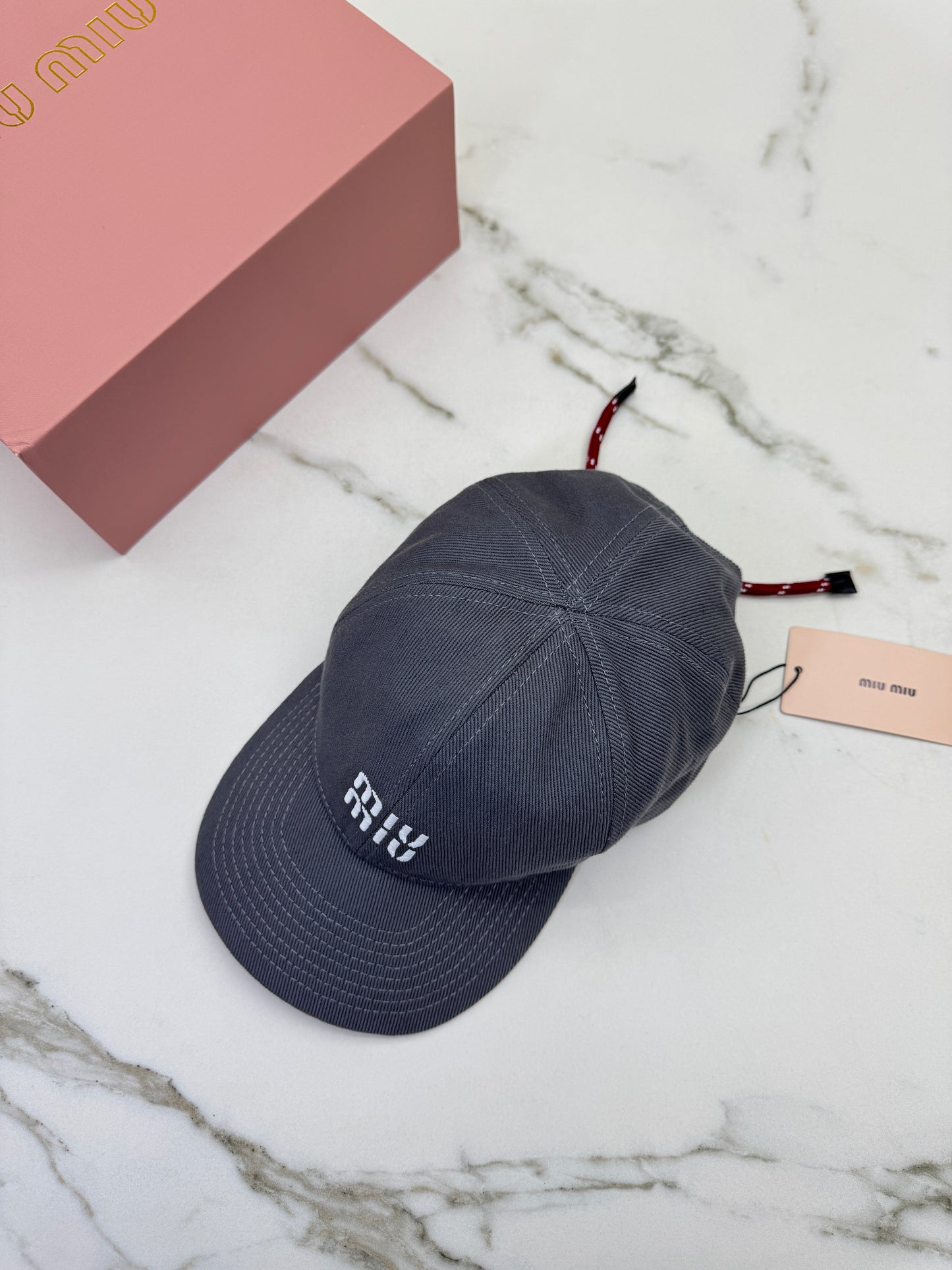 MIU MIU 深灰色 索繩鴨舌帽
