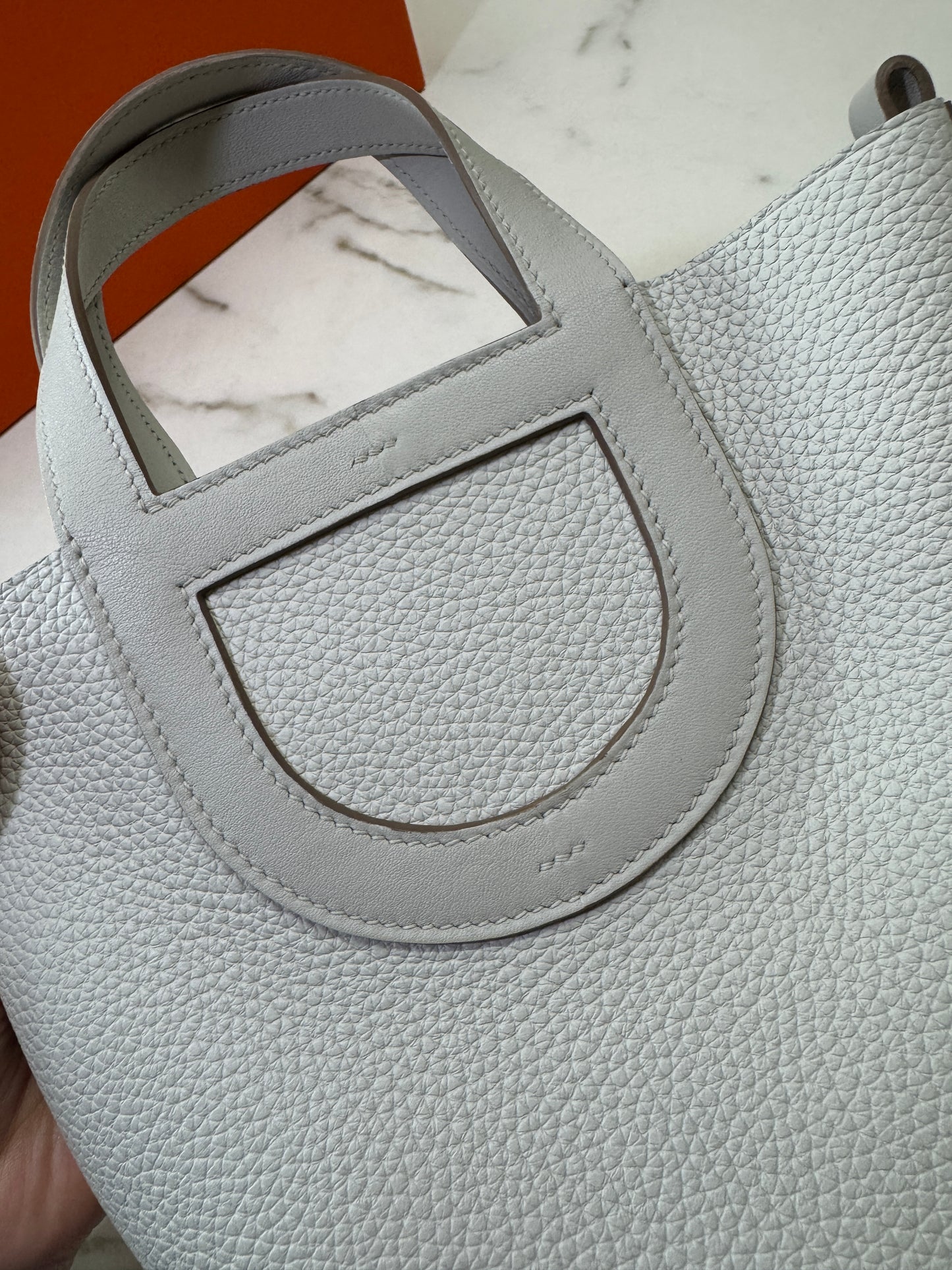 HERMES In The Loop 豬鼻菜籃子 M4奶灰色銀扣 Gris Pale PHW