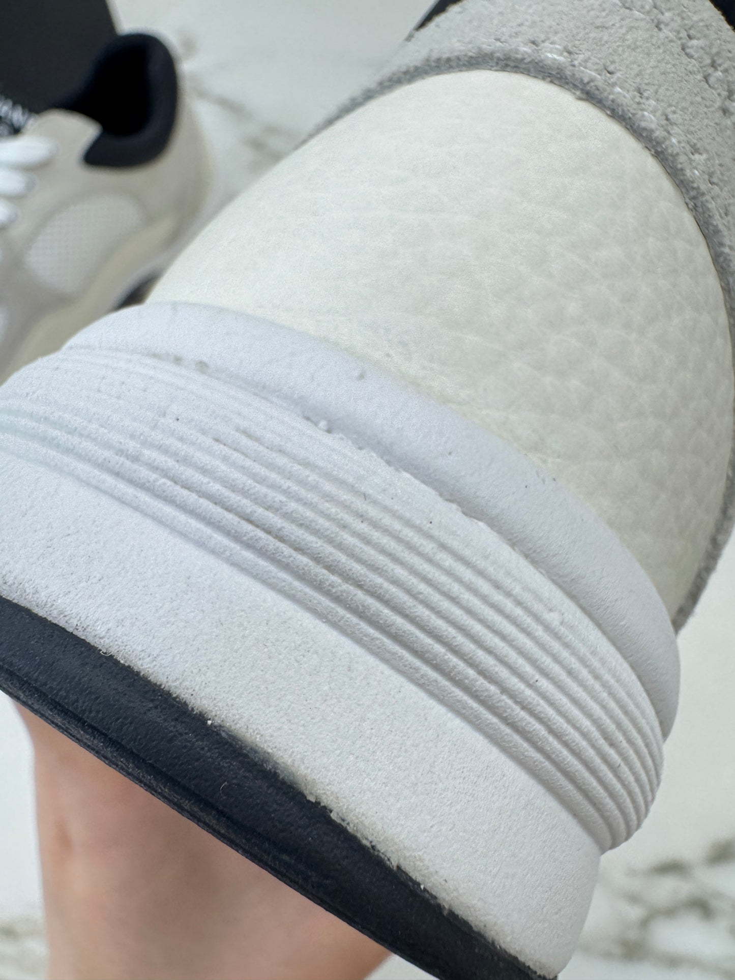 CHANEL 熊貓運動鞋