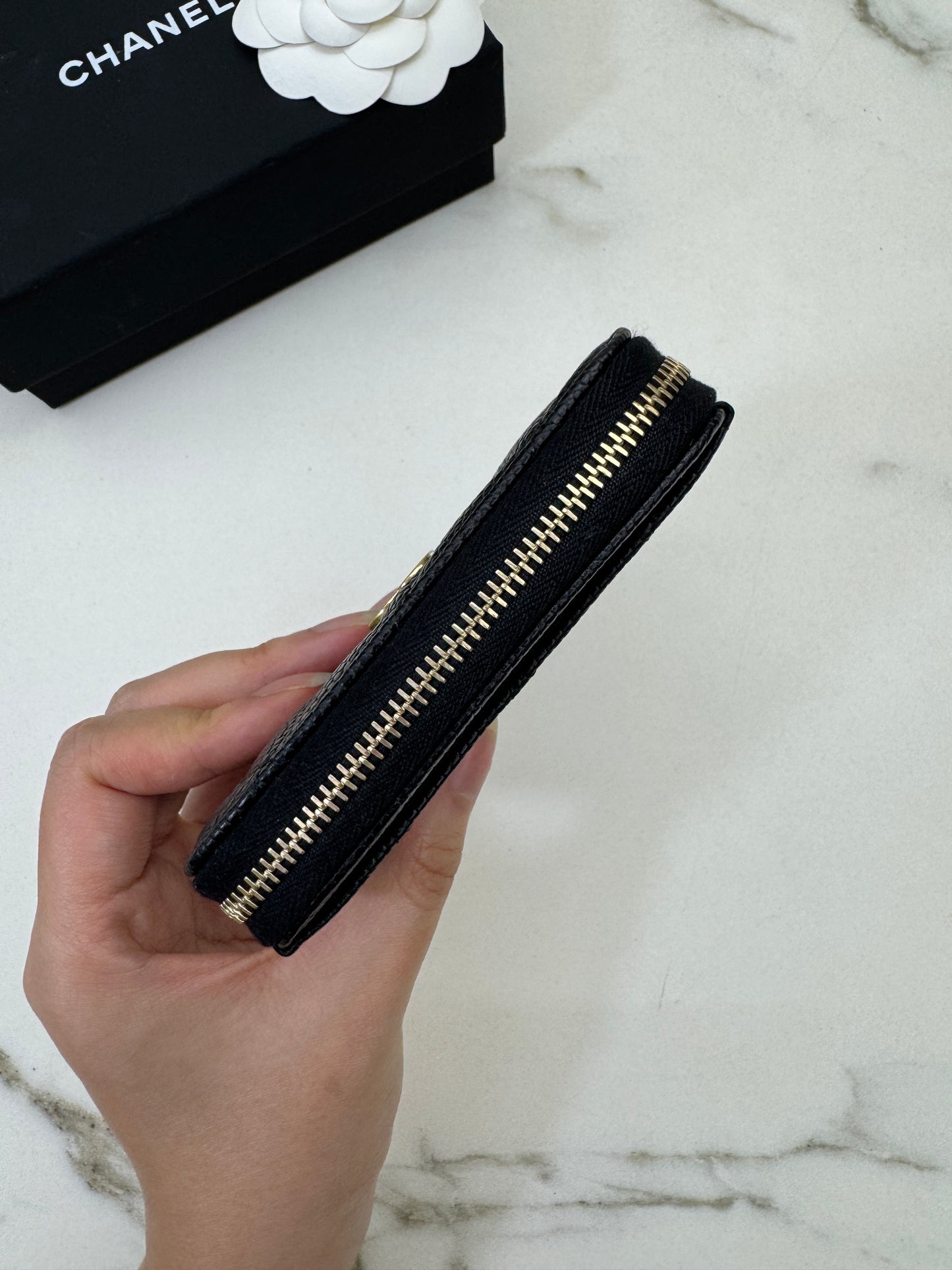 CHANEL 黑金牛拉鏈零錢包 Coin Purse