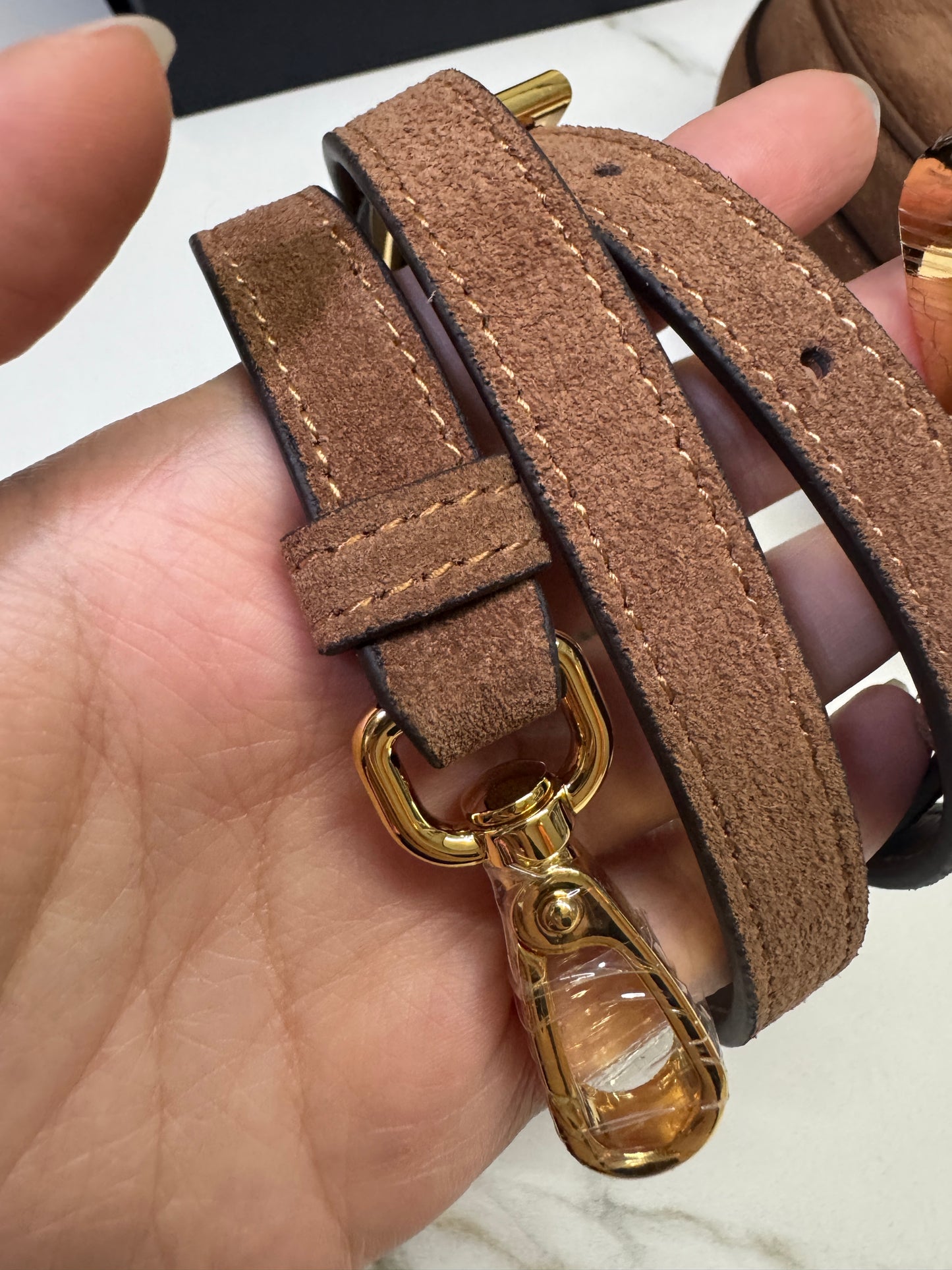 PRADA 半月包 麂皮棕色