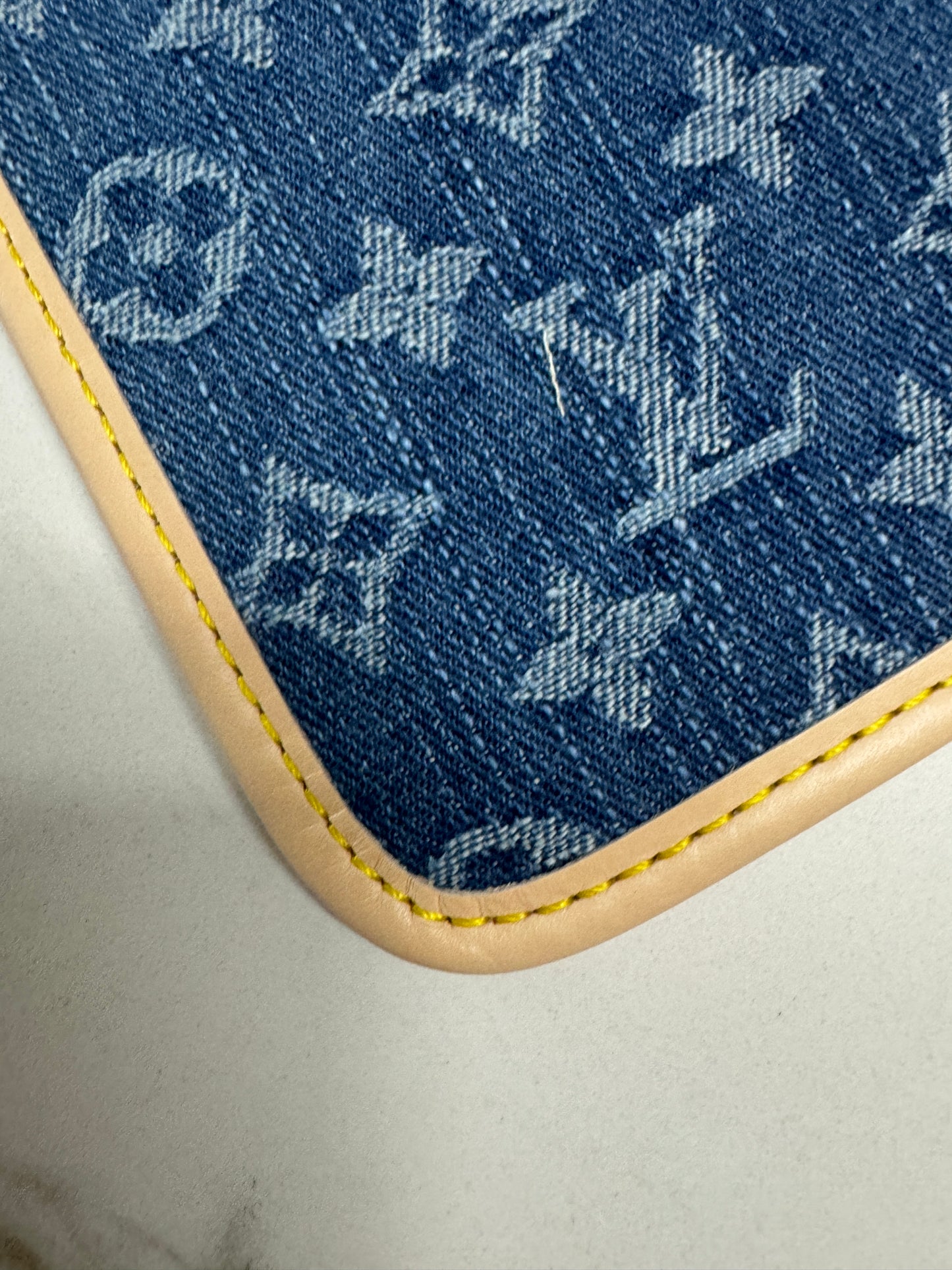 LV Carryall MM 深藍牛仔