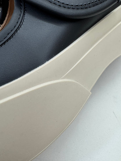 MARNI 大頭瑪麗珍 黑色皮款