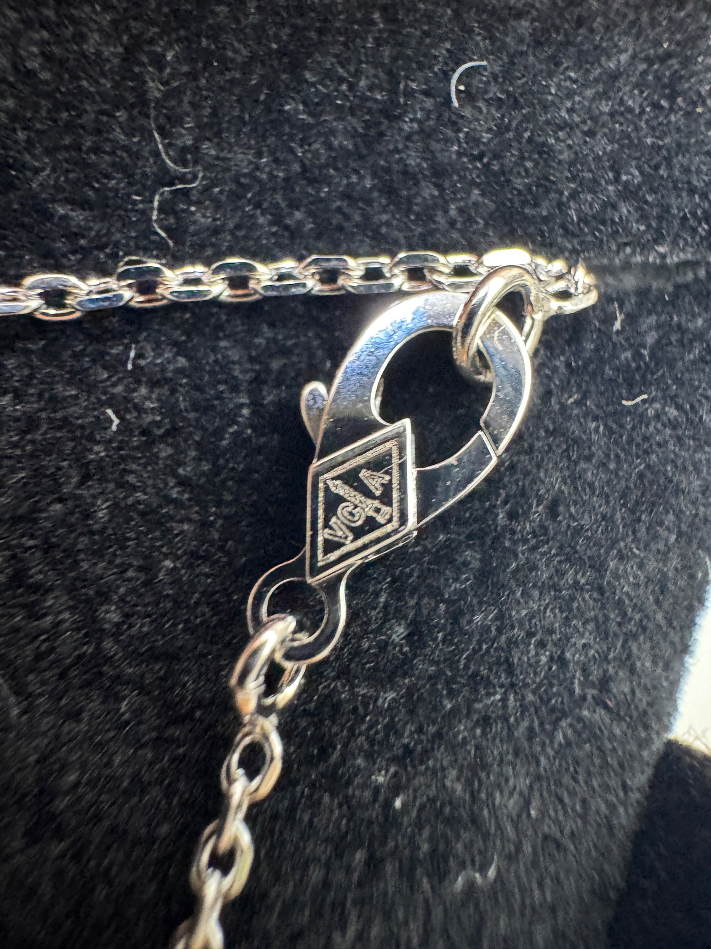 VCA Vintage Alhambra 鐳射白金色項鏈