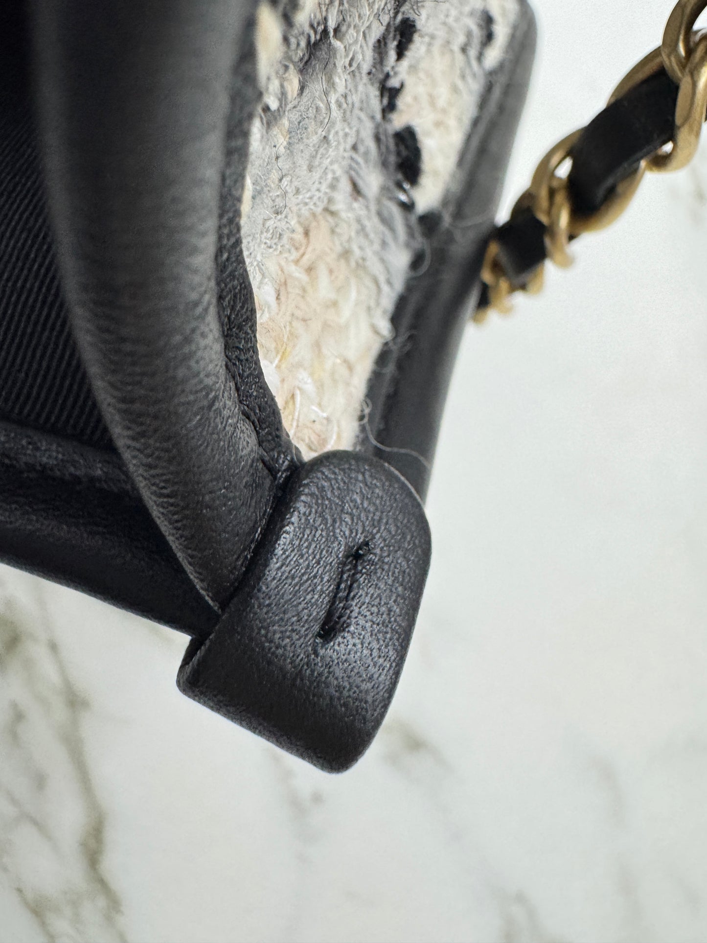 CHANEL 22K 郵差豆腐包 漸變Tweed