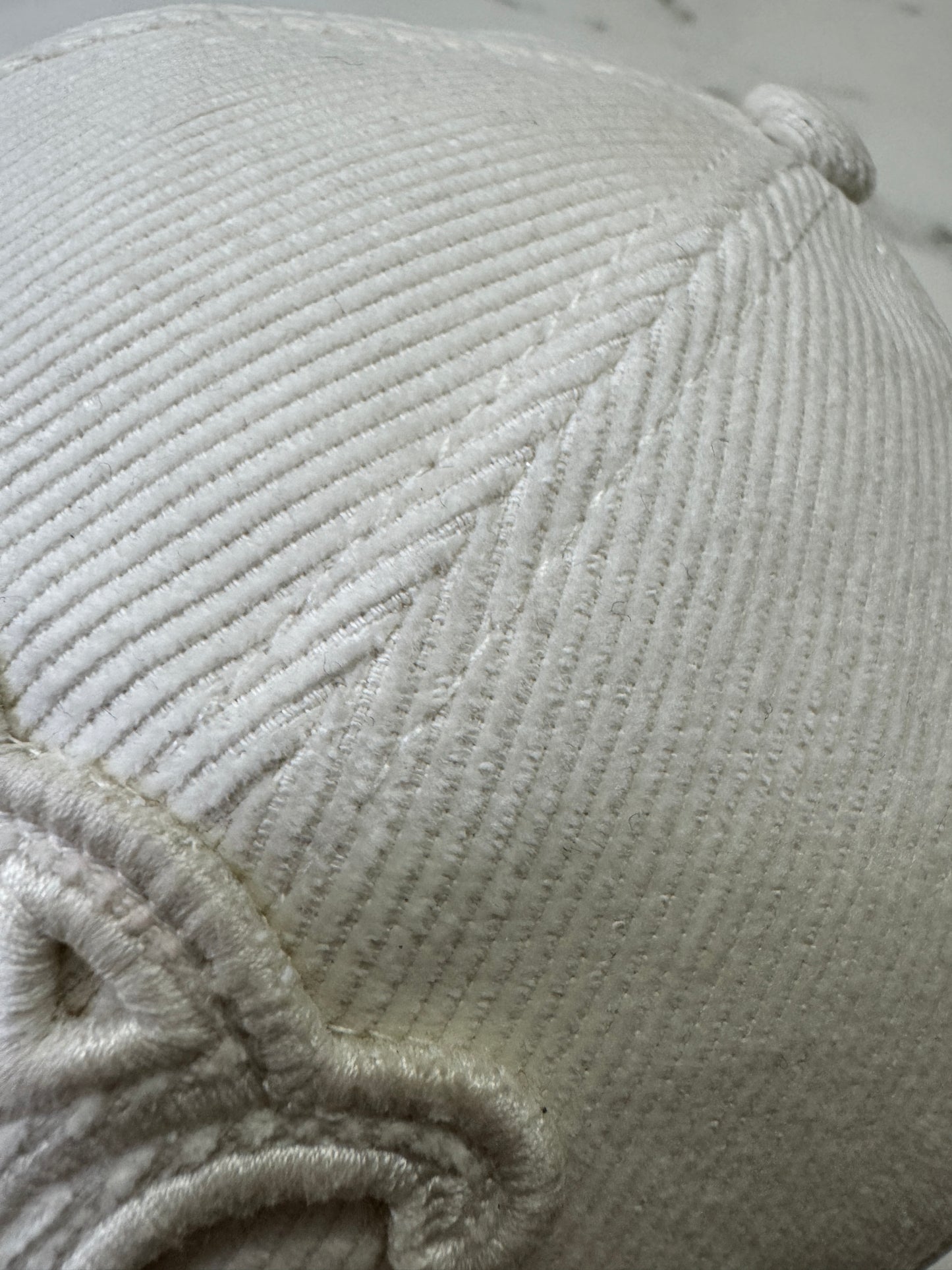 CELINE 凱旋門鴨舌帽 燈芯絨白色