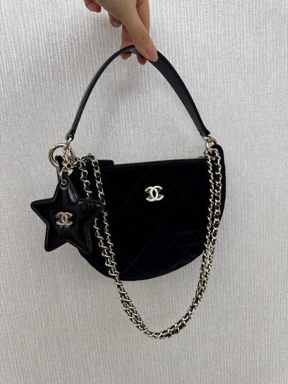 CHANEL 25N Coco Neige 滑雪系列 絲絨尼龍 半月Hobo