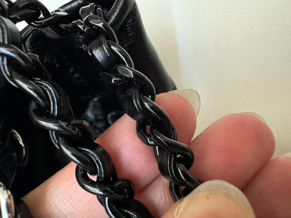 CHANEL mini 22 so black