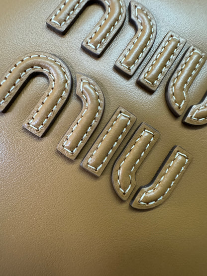 MIU MIU Ivy Tote Regular 淺棕色