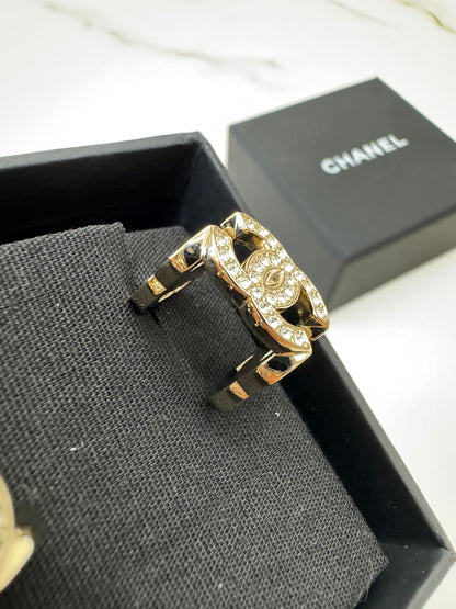 CHANEL 23B 立體圈形耳環