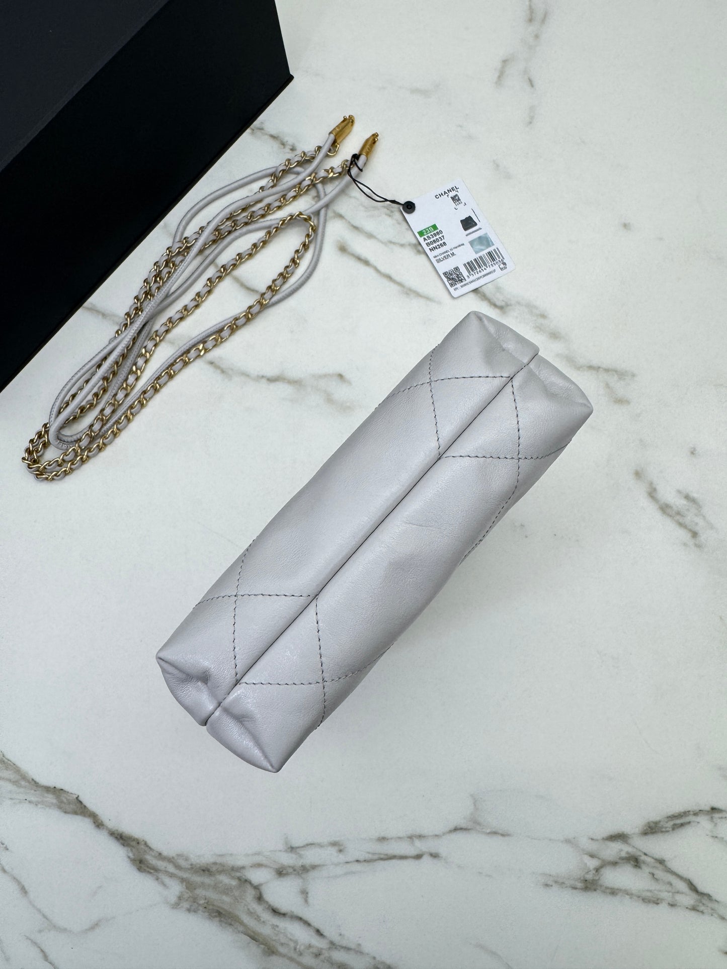 CHANEL Mini 22 Bag 25P淺灰色 新版磁吸扣