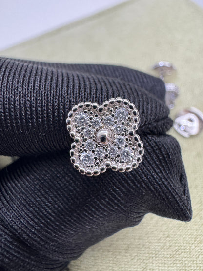 VCA Sweet Alhambra Earrings 滿鑽白金色