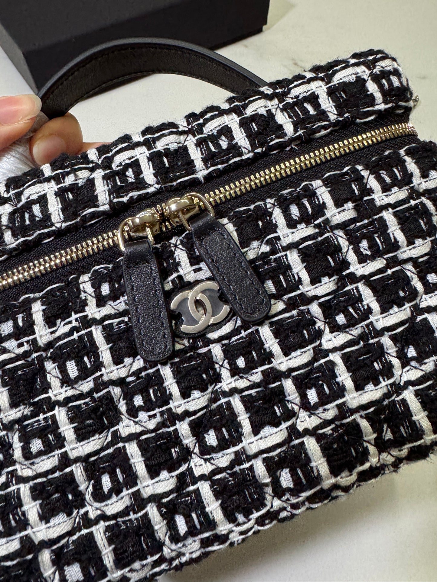 CHANEL 25C 盒子包 Tweed