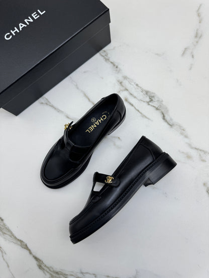CHANEL 25K T字厚底樂福鞋