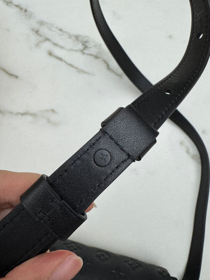 LV Steamer Wearable Wallet - Monogram Taurillon Leather