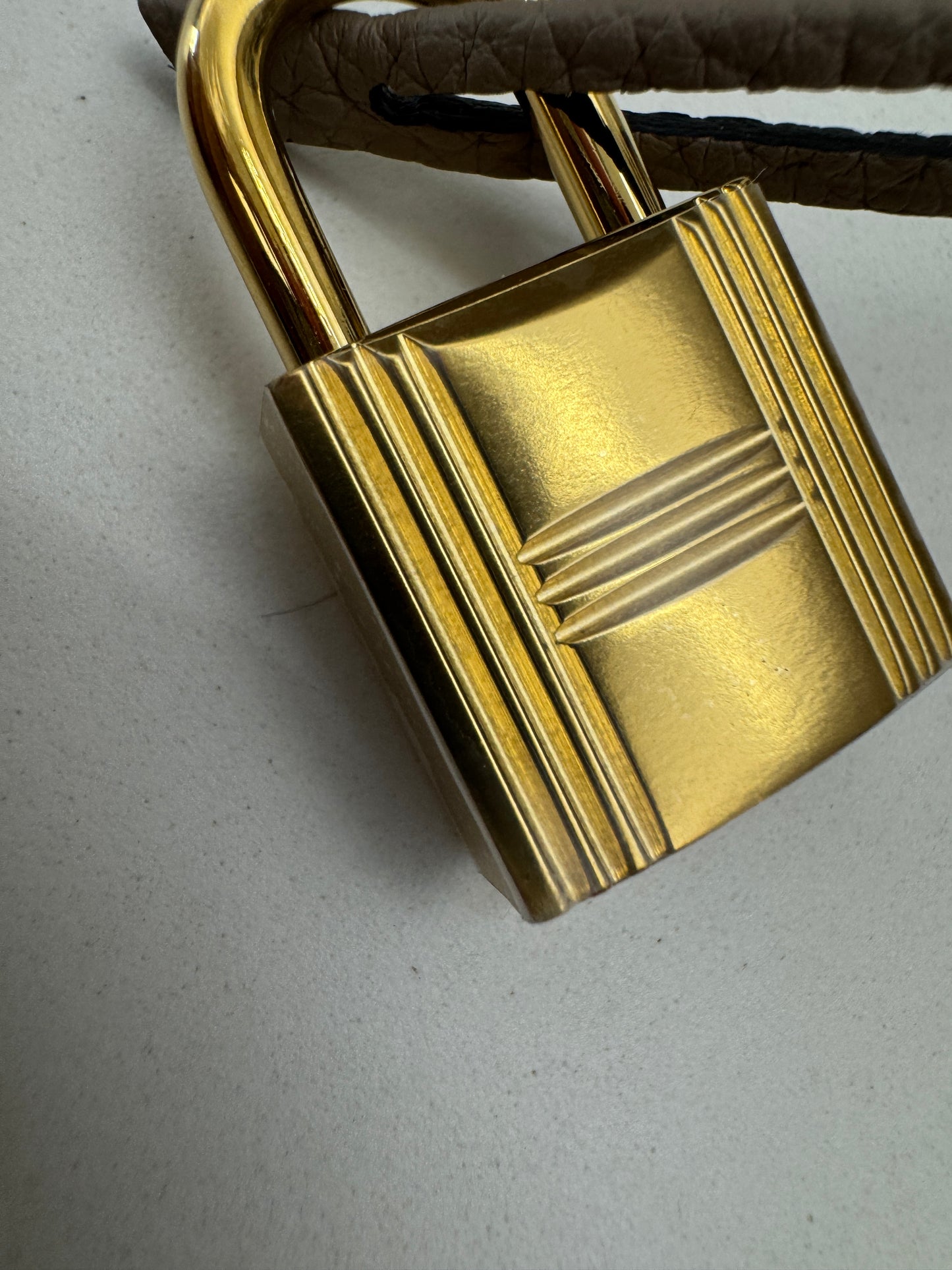 HERMES Kelly 25 斑鳩灰金扣 內縫 Togo 81 Gris Tourterelle GHW
