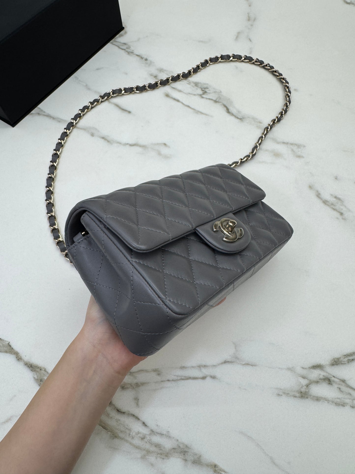 CHANEL Mini CF 深灰色羊皮淺金扣