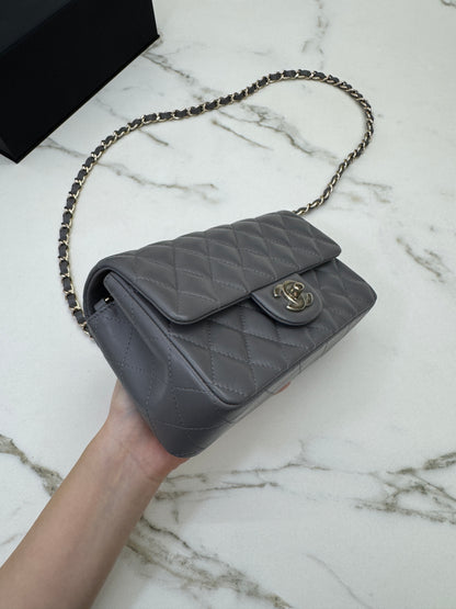 CHANEL Mini CF 深灰色羊皮淺金扣