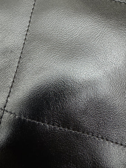 CHANEL 22Bag 黑銀 Medium