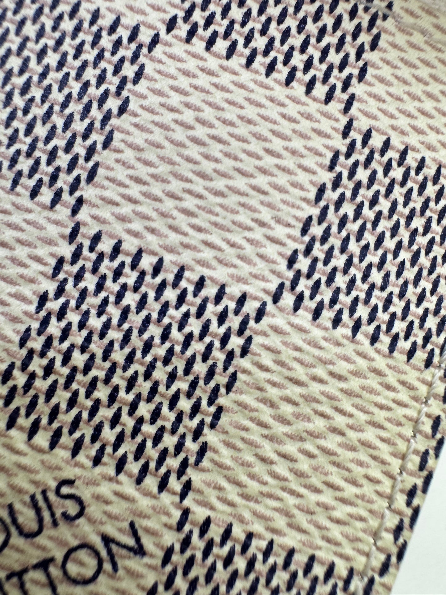 LV N64022 白棋盤三摺錢包 Victorine Wallet Damier Azur Canvas