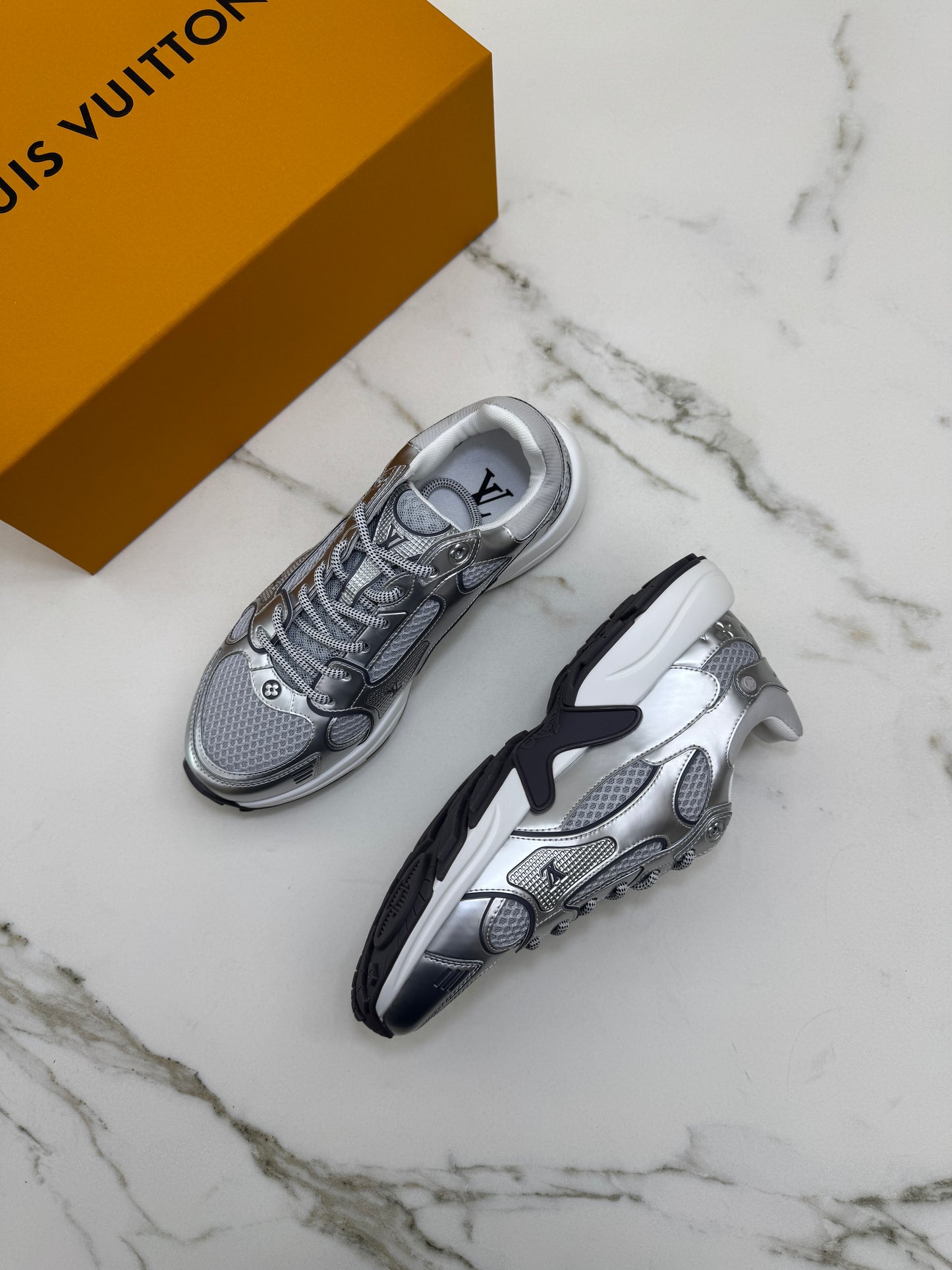 LV Olympia Sneaker 銀色運動鞋