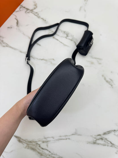 HERMES Kelly Moove 黑銀 Swift Noir PHW