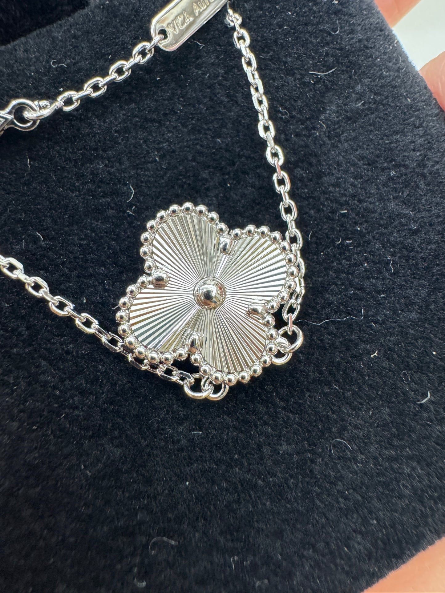 VCA Vintage Alhambra Necklace 鐳射白金色
