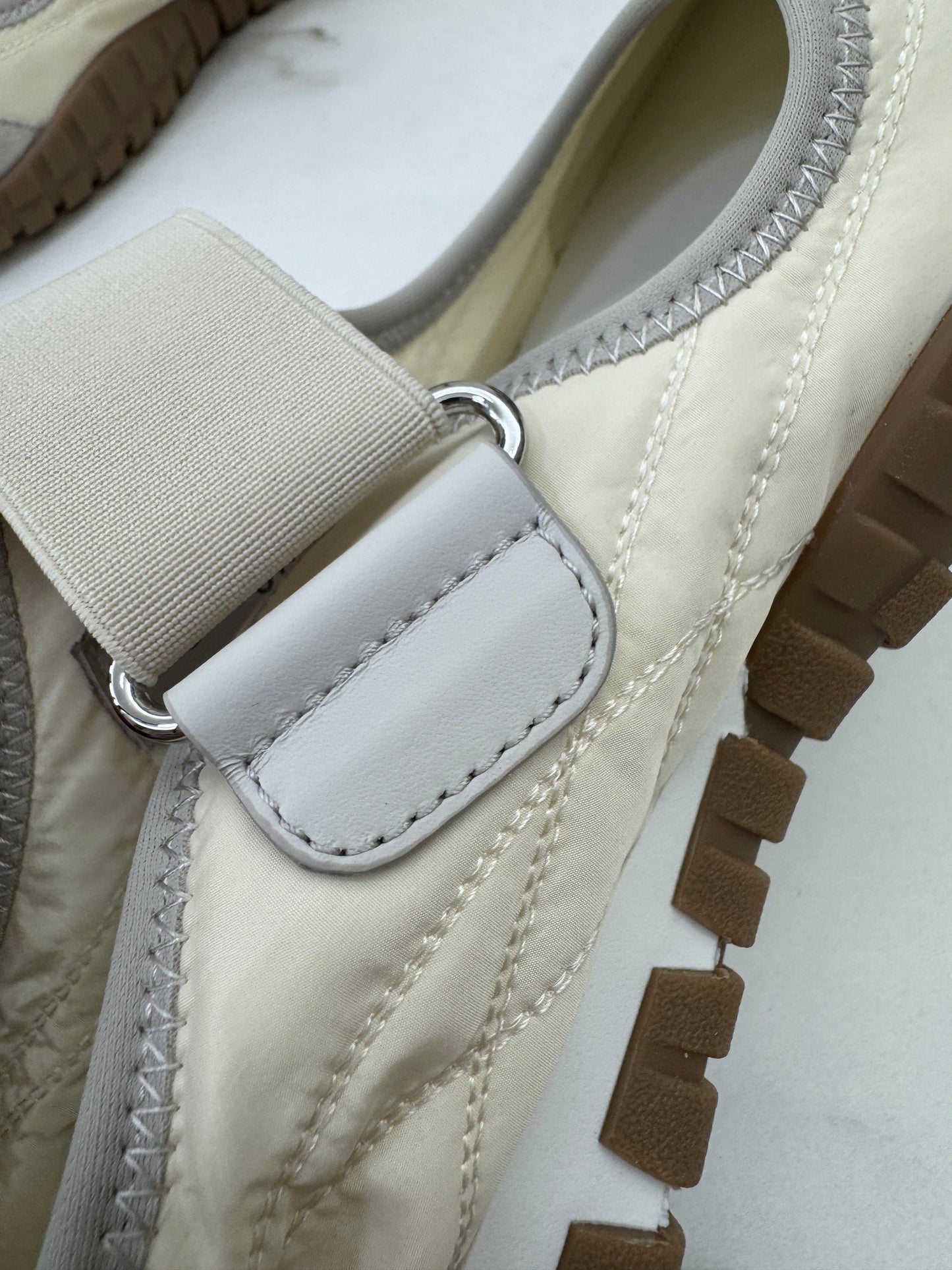 MIU MIU Tyre 魔術貼瑪麗珍運動鞋￼