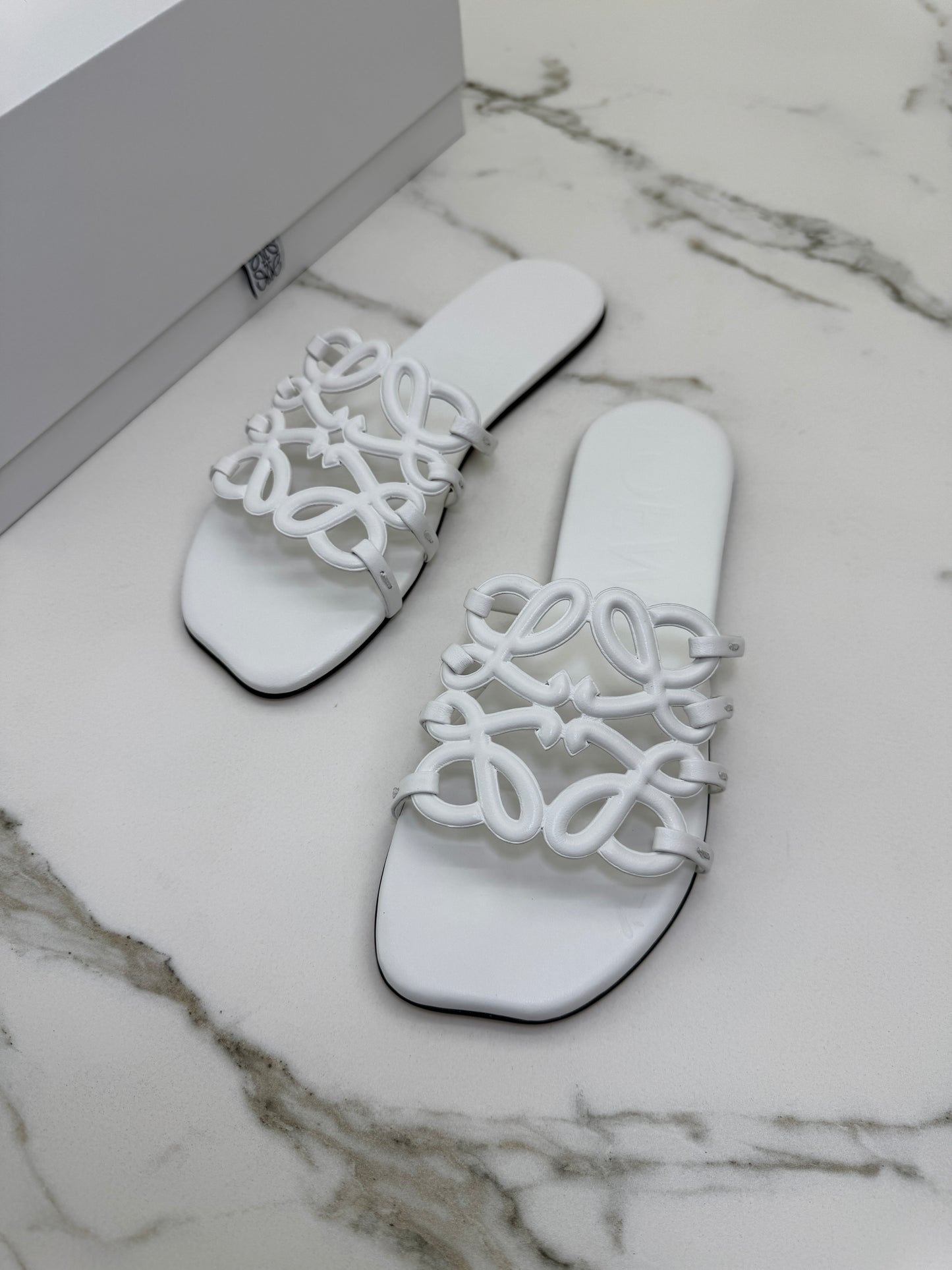 LOEWE Anagram 拖鞋