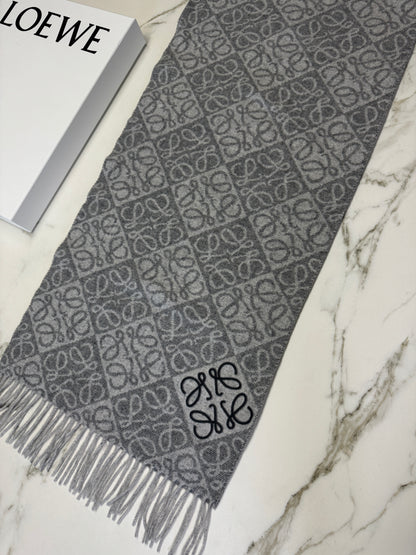 LOEWE Scarf 淺灰 3D Logo 180cm