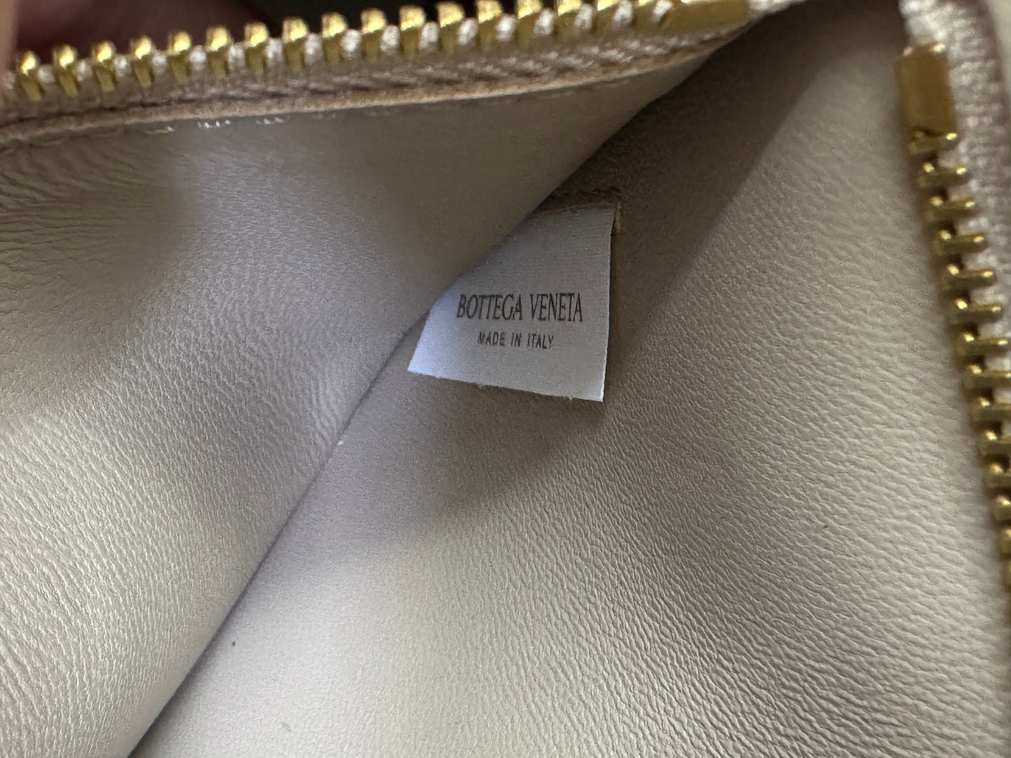 BV Andiamo Mini Ecru 淺米褐色