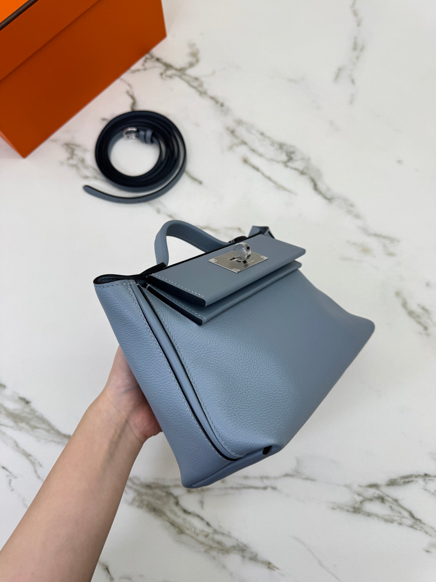 HERMES Mini 2424 亞麻藍銀扣 Evercolor Blue Lin PHW