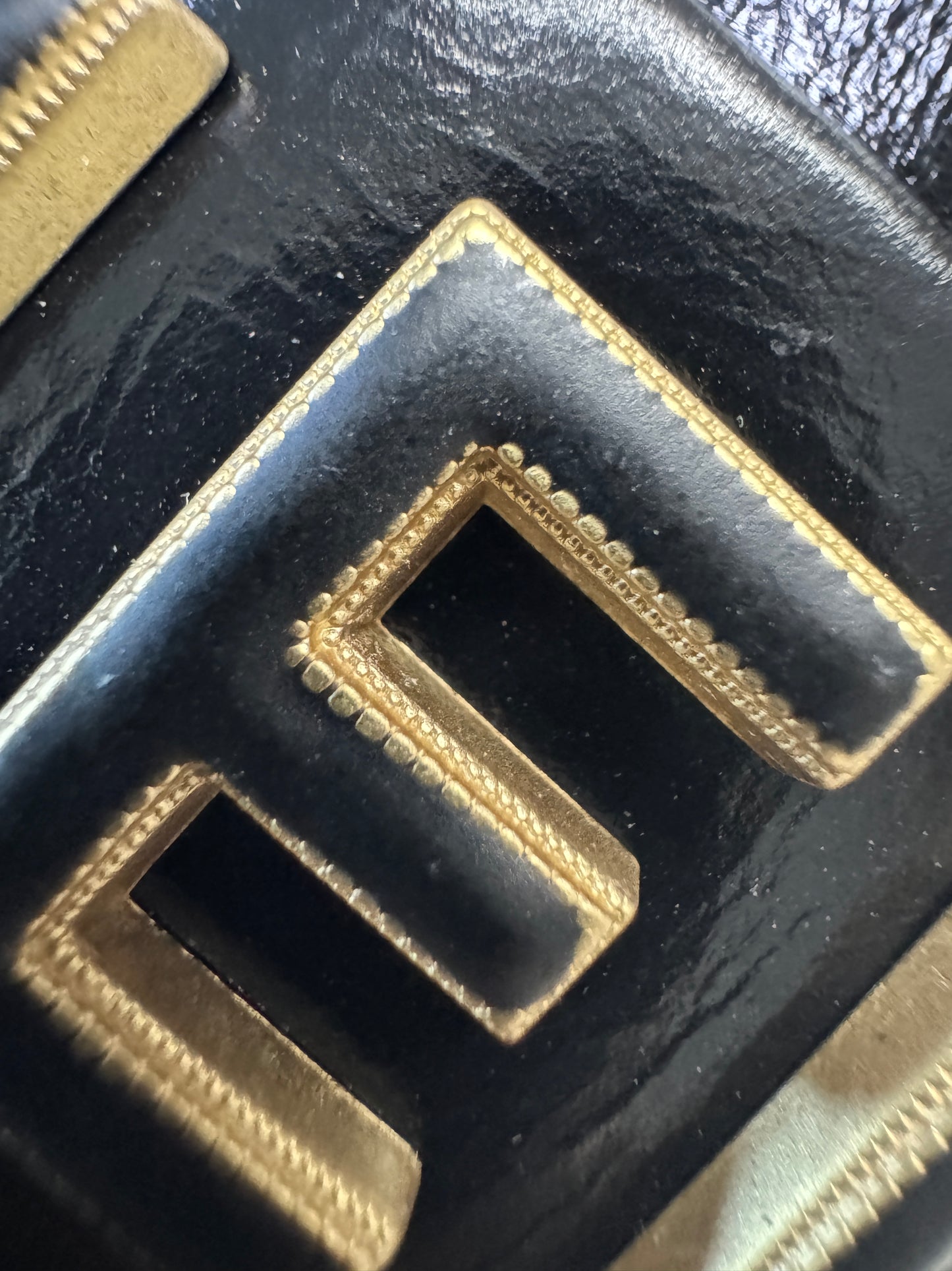 CHANEL 24B Loafer 字母樂福鞋