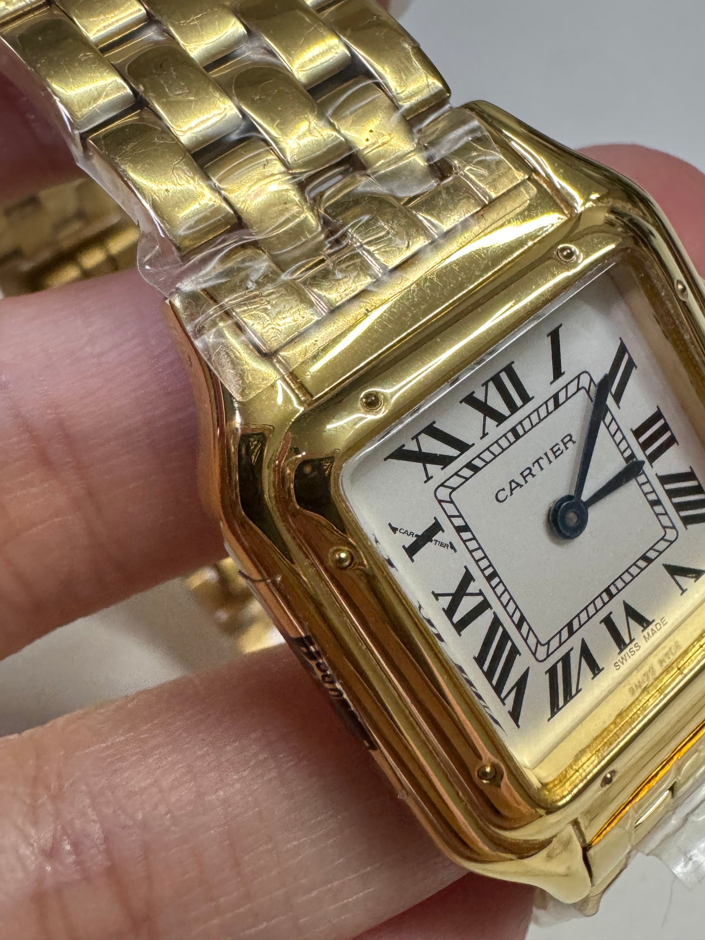 CARTIER Panthere 獵豹 金色 中號 石英