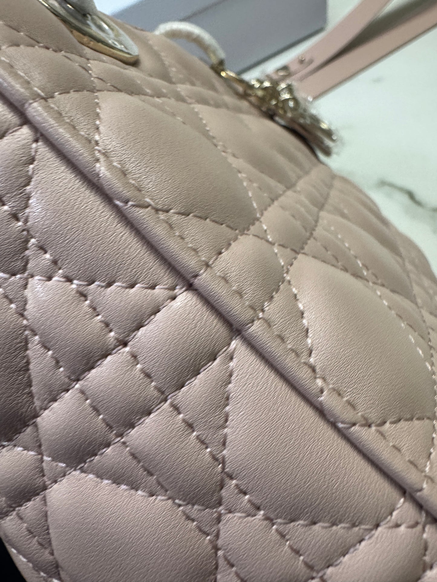 DIOR Lady Dior Small 胭脂粉