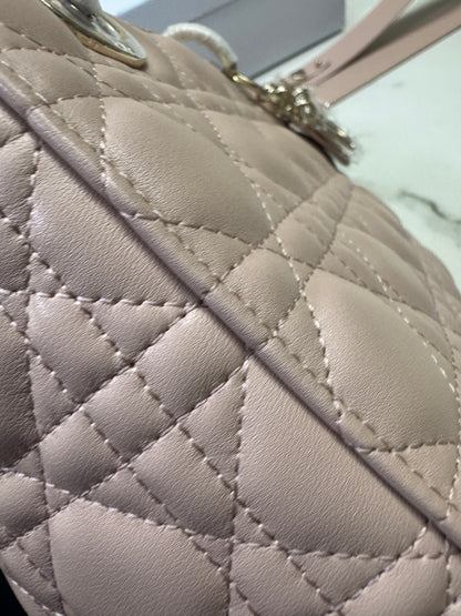 DIOR Lady Dior Small 胭脂粉