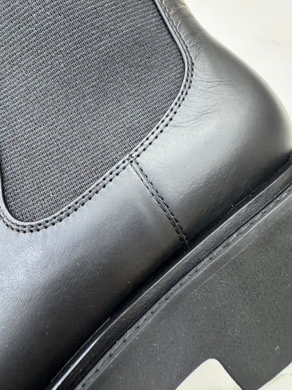 CHANEL 22C 漆皮拼牛皮 切爾西短靴 Chelsea Boots