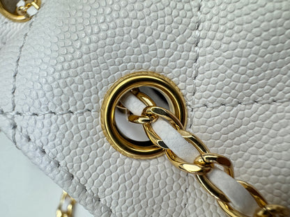 CHANEL Mini 25Bag 白色魚子醬牛皮 亮面金扣