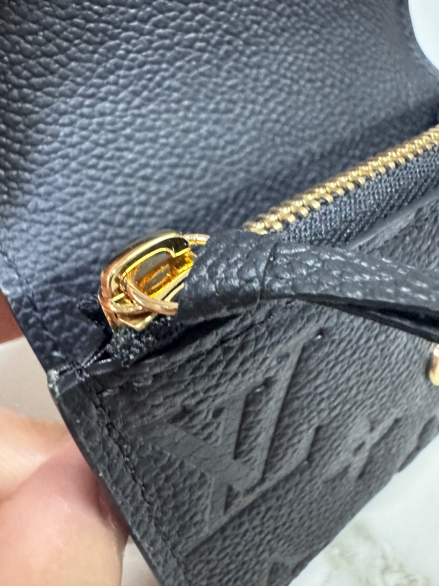 LV Rosalie 黑色全皮壓花零錢包