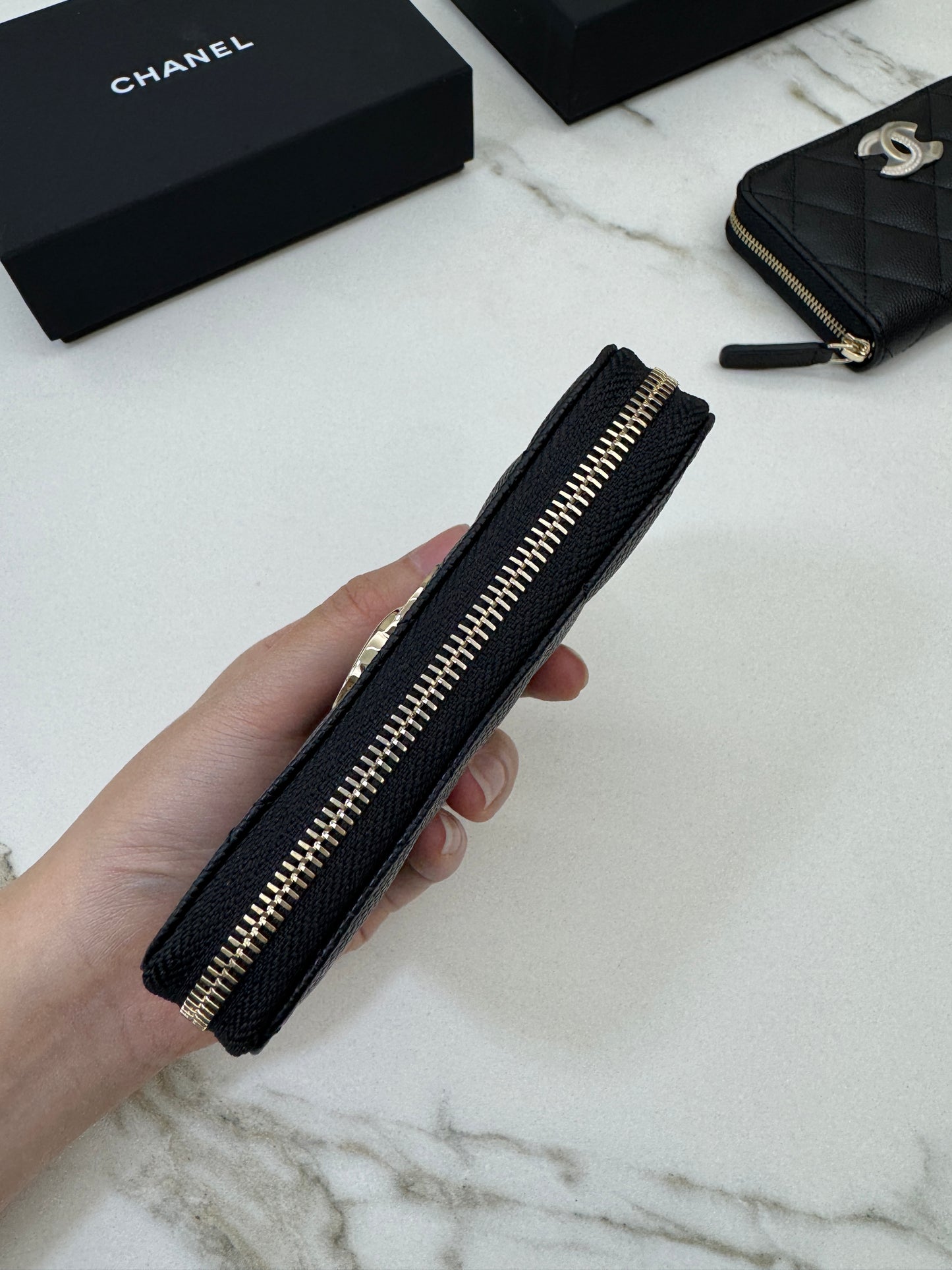 CHANEL 24B半鑽扣 加大零錢包 可放對摺紙幣