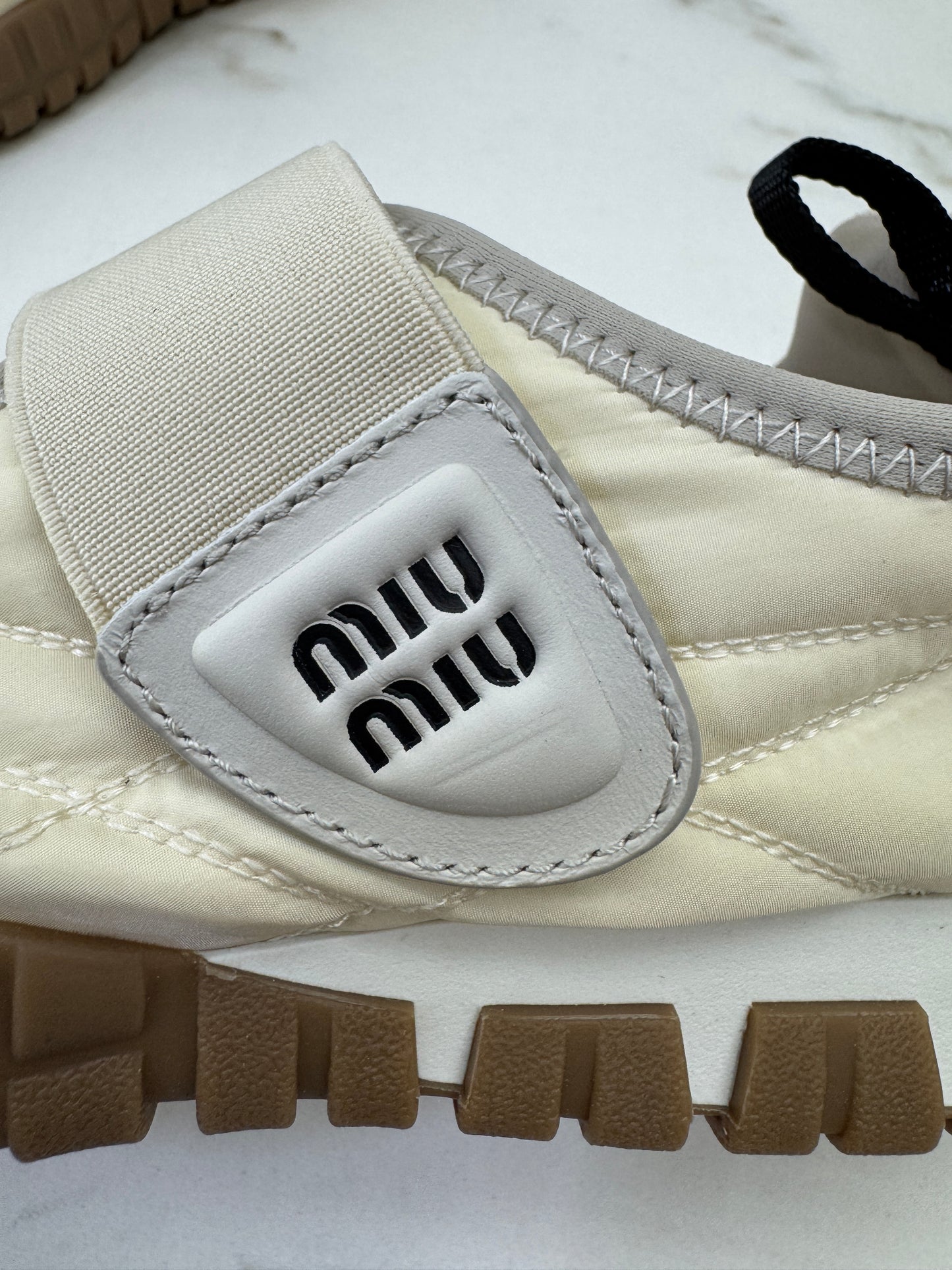 MIU MIU Tyre 魔術貼瑪麗珍運動鞋￼