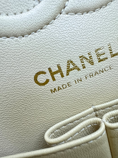 CHANEL CF23 Small 米杏色牛皮金扣 Beige Caviar Calfskin GHW